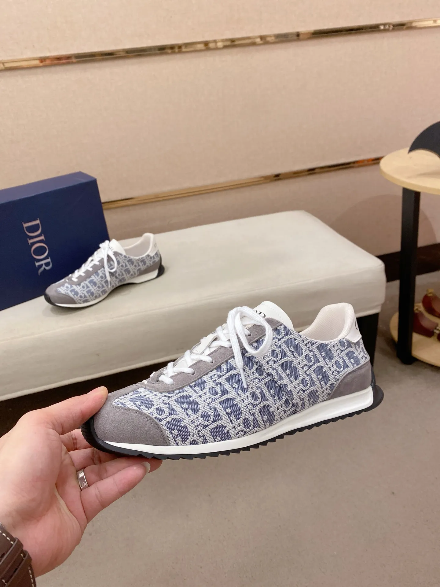 Men's shoes💰: 440💰Couple style💏 [Dior·Dior] New casual sports style men's shoes, new spring and summer design, perfect workmanship, lace-up lazy style to create wardrobe quality, upper: imported first-layer cowhide, mesh breathable lining soft and comfortable, ultra-light TPU wear-resistant outsole, simple, versatile fashion men's shoes, excellent color code number 35--44. (45,46 customized items are not returnable or exchangeable)